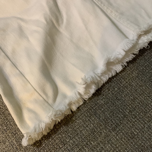 White mini jean skirt - American eagle size 0 - Picture 4 of 4